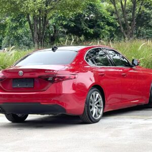 Alfa Romeo Giulia 2017 2.0T 200HP Luxury Edition - 图片 5